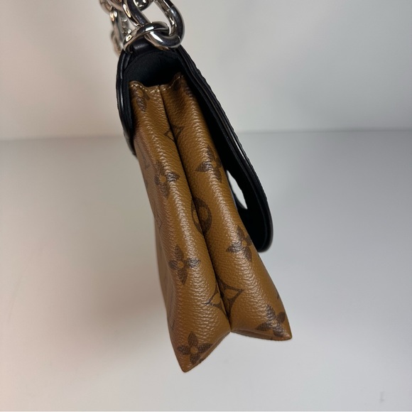 Louis Vuitton Reverse Monogram Kabuki Pochette Black - Picture 7 of 16